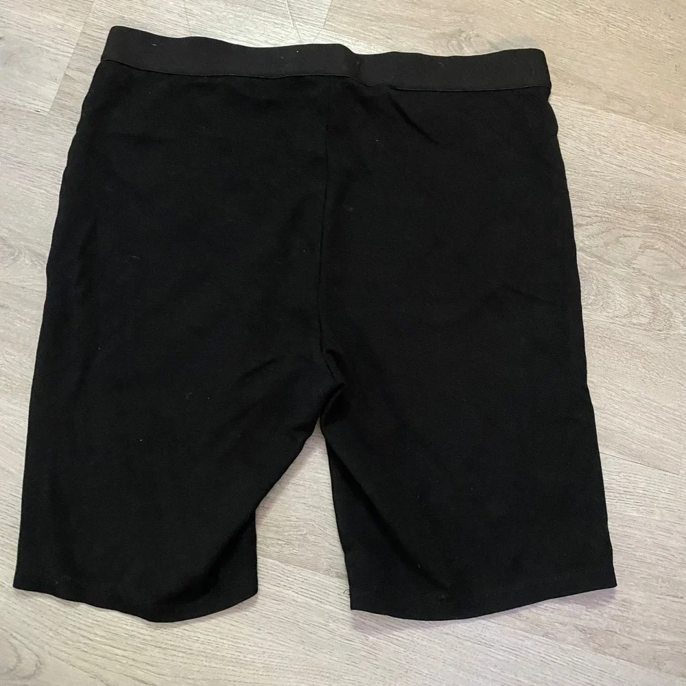 Calvin Klein Jeans Biker Shorts Women L Black‎ High Waisted Logo Patch Athletic